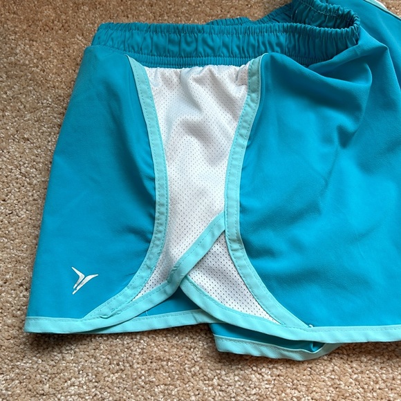 Old Navy Athletic Shorts - Picture 3 of 5